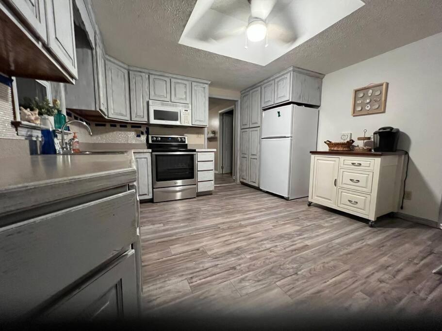 Cottage Near Cedar Point And Downtown Sandusky Exterior photo